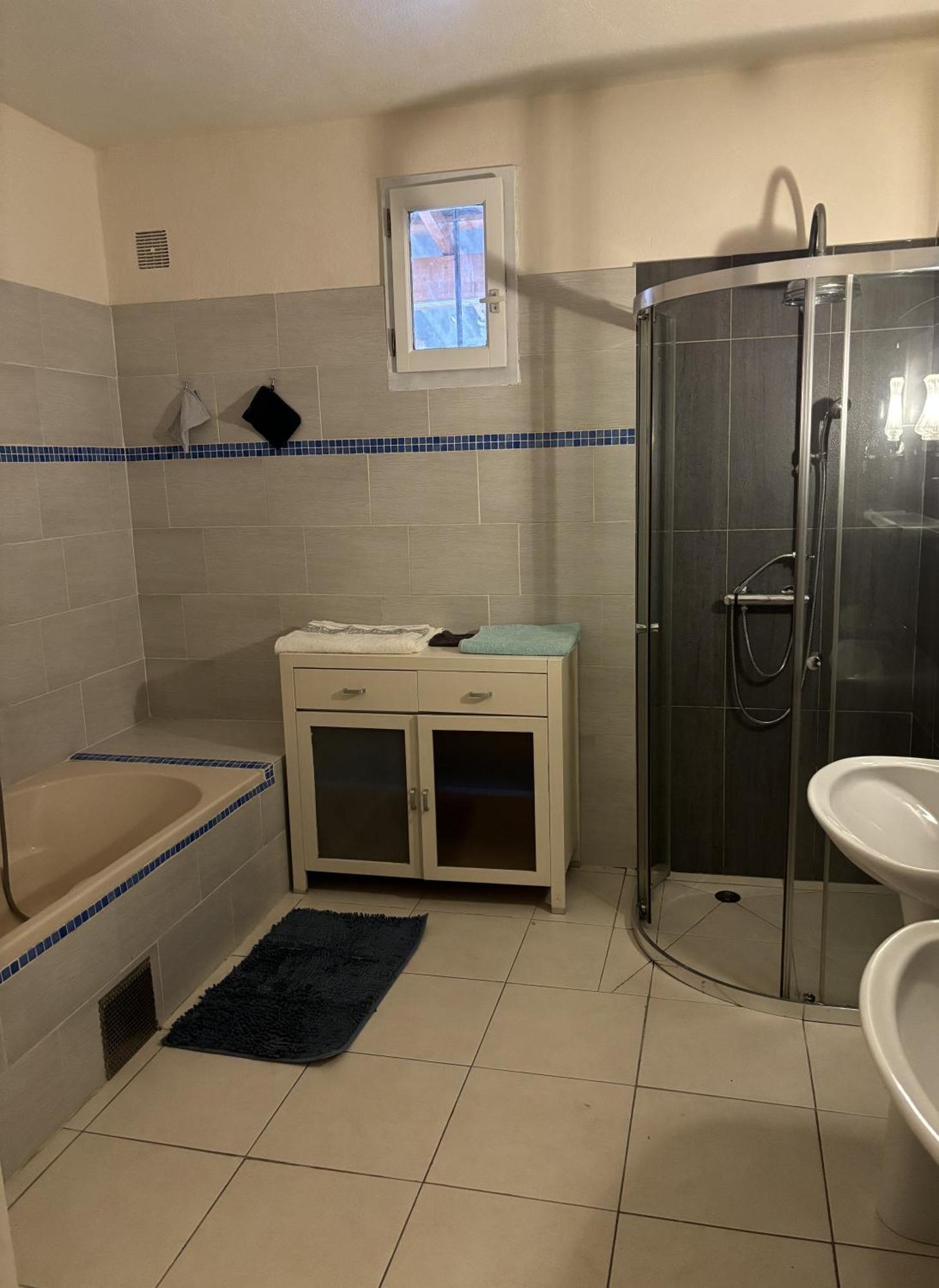 Bon Porto Appartement กาวาแลร์-ซูร์-แมร์ ภายนอก รูปภาพ